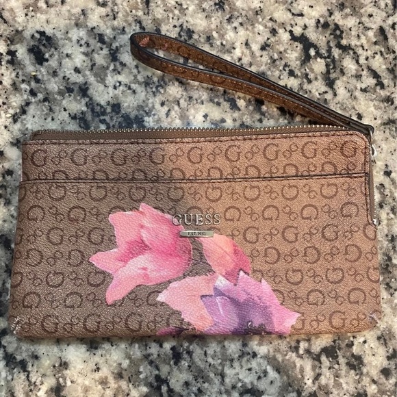 GUESS Signature Mocha multi pink Flowers Wristlet Wallet With Outer Slip Pocket - Picture 1 of 10
